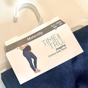 Time and True Women’s Maternity Jeggings